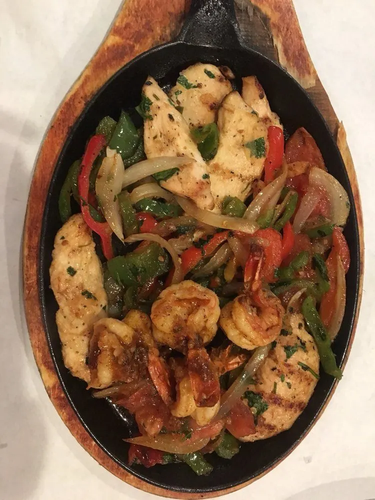 Trio Fajitas Chicken Steak & Shrimp