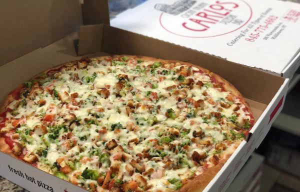 Chicken Broccoli & Tomato Pizza