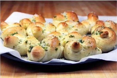 Garlic Knots (6)