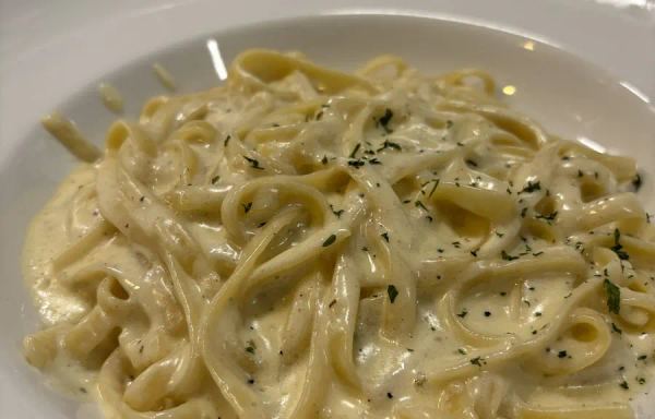 Fettuccine Alfredo