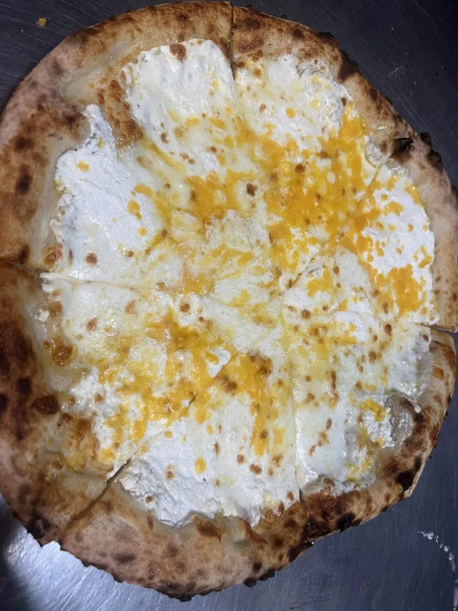 4 Cheese Pizza