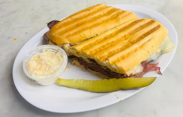 Hot Pastrami Hero