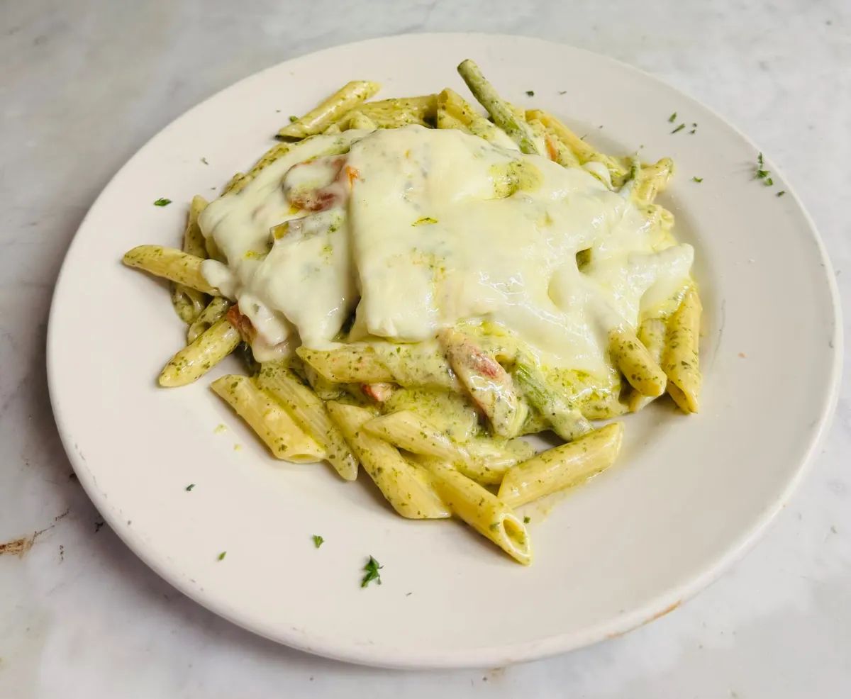 Chicken W Creamy Pesto Sauce