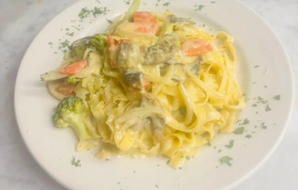Fettuccine Pasta Primavera