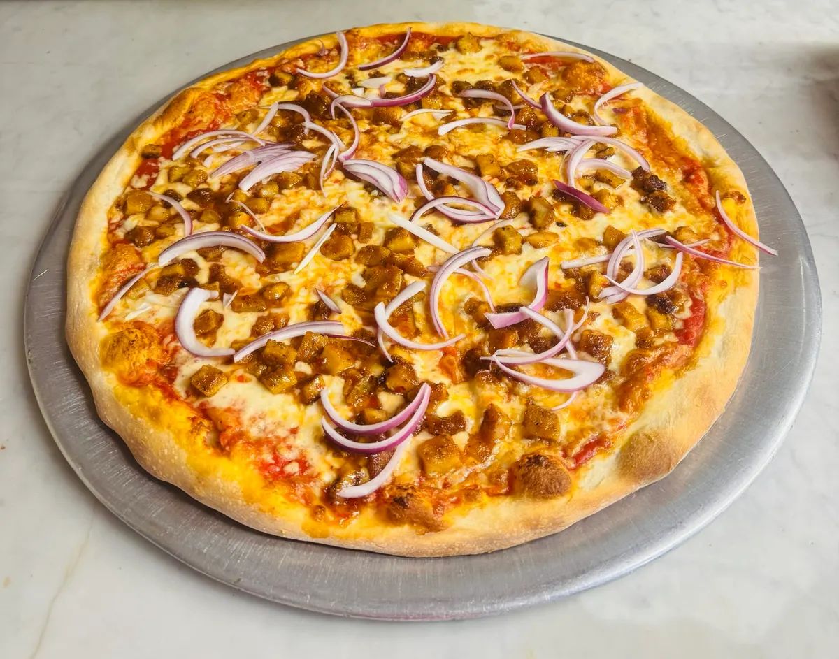 Sweet Thai Chicken Pizza Deep Dish