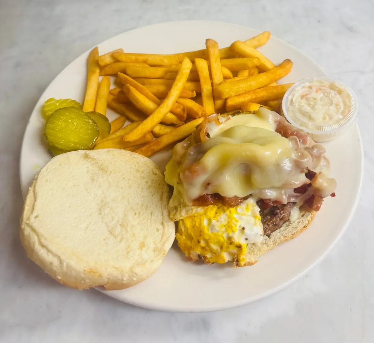 Greenwood Lake Cheeseburger
