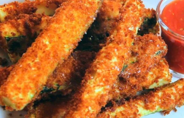 Zucchini Sticks W Sauce