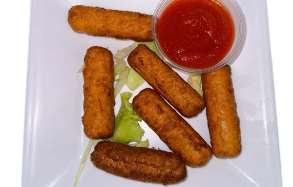Mozzarella Sticks W Sauce